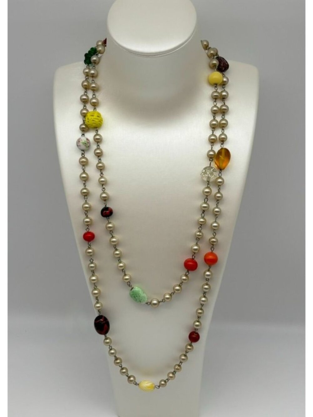 Vintage Art Glass Faux Pearl Wire Linked Flapper Opera Length Necklace 54 Inches